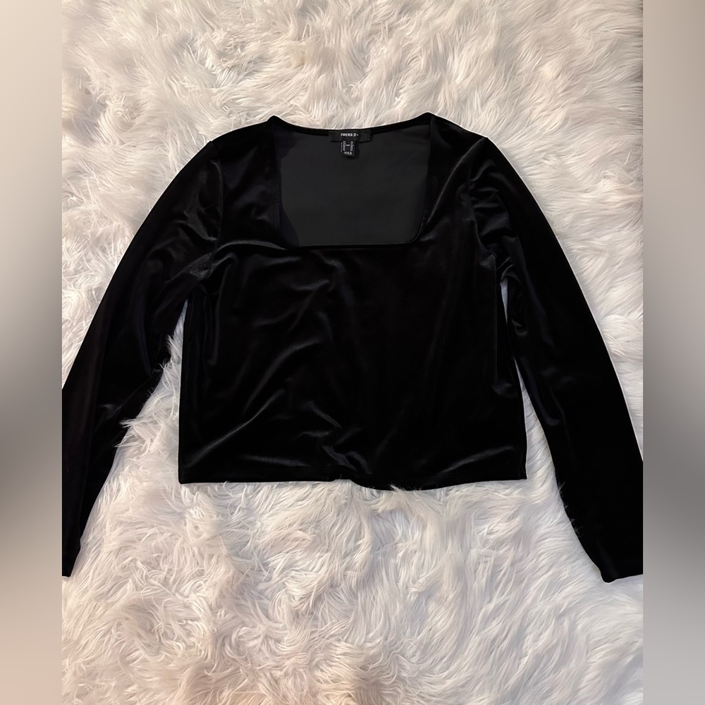 Forever 21 black velvet square neck crop top size:2X